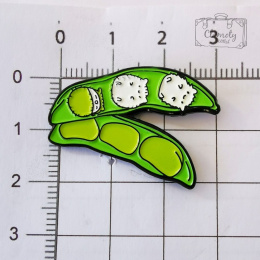 Przypinka Zielony Groszek Białe Kotki Buton Metal Pin 1