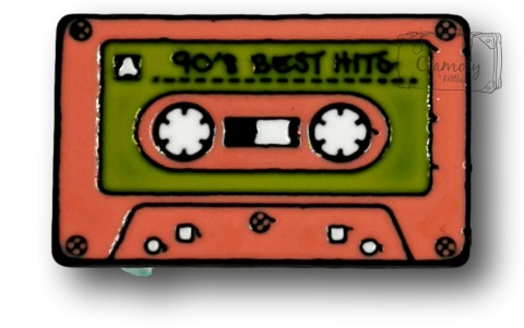 PRZYPINKA KASETA BEST HITS METAL PIN 1