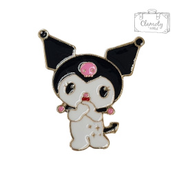 Metalowa Przypinka Smiejąca Się Kuromi Pin Hello Kitty Anime