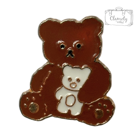 Metalowa Przypinka Pluszowy Miś Z Maskotką Teddy Bear Pin