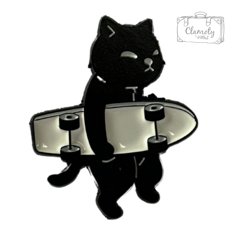 Metalowa Przypinka Pin Czarny Kot z Deskorolką Dark Cat Skateboard