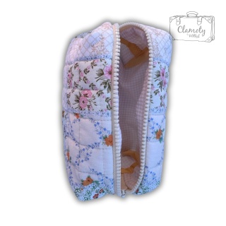 Kosmetyczka Na Zamek Damska Pikowana Patchwork Kwiatki 20x10x10 cm