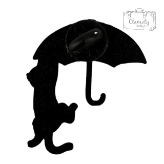 Metalowa Przypinka Biały Kotek Wisi Na Czarnej Parasolce Cat Pin